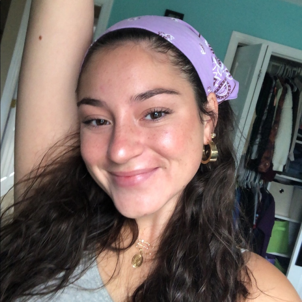 Meet your Posher, Kayla